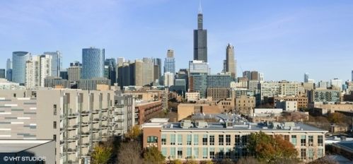 1201 Adams St, Chicago IL  60607-2801 exterior