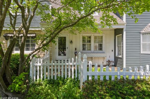 100 Dole Ave, Bull Valley, IL 60014-5810