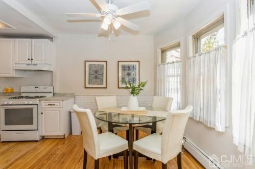 32 Plainfield Ave, Metuchen NJ 08840-1332 exterior