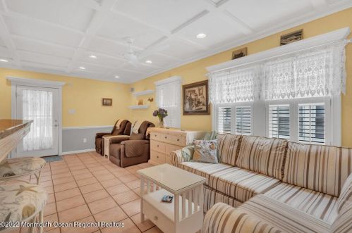 322 Ave, Belmar NJ 07719-2518 exterior