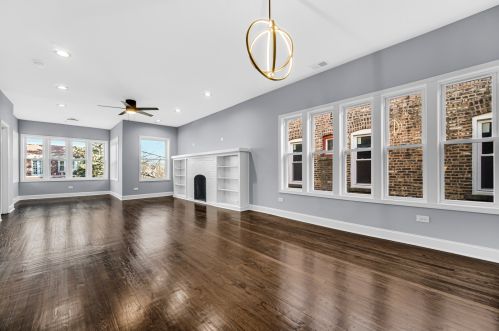 8154 Grn St, Chicago IL 60620-3146 exterior