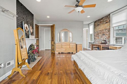 220 Alpine Ave, Pittsburgh PA 15212-4020 exterior