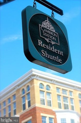 4999 Murtha St, Alexandria VA 22304-8612 exterior