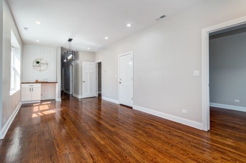 7616 Dante Ave, Chicago IL  60619-2720 exterior