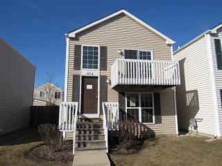 674 Four Seasons Blvd, Aurora IL  60504-4582 exterior