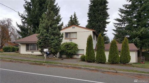 922 160 St, Seattle WA  98155-6732 exterior