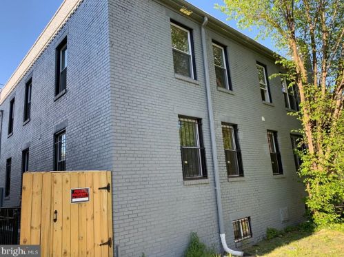 58 Galveston Pl, Washington DC 20032-2049 exterior