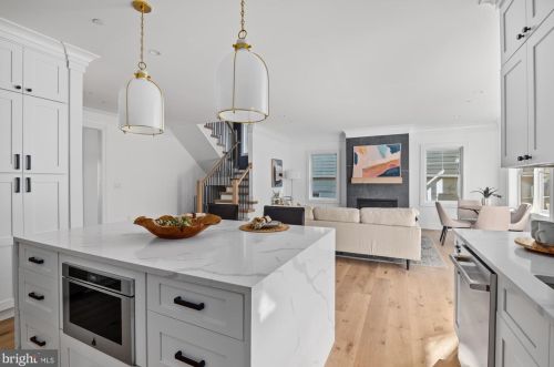 5805 Beech Ave, Bethesda MD  20817-3407 exterior