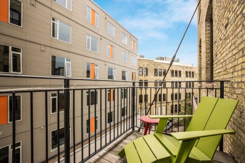 239 Chicago St, Milwaukee WI  53202-5705 exterior