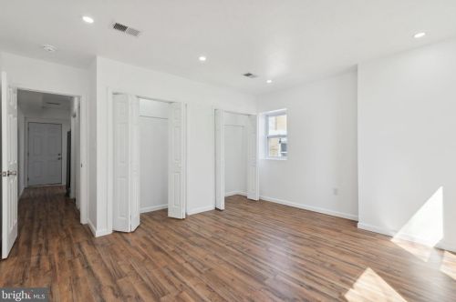 5210 Cedar Ave, Philadelphia PA  19143-1525 exterior