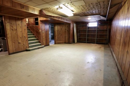 1130 Hall St, Grand Rapids MI 49503-4861 exterior