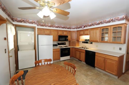 920 Andover Ct, Grand Rapids, MI 49508-4769