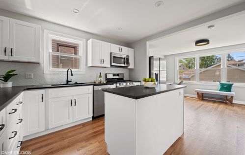 5841 Byron St, Chicago IL  60634-2635 exterior