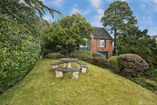 10718 Marine View Dr, Seattle WA  98146-1673 exterior