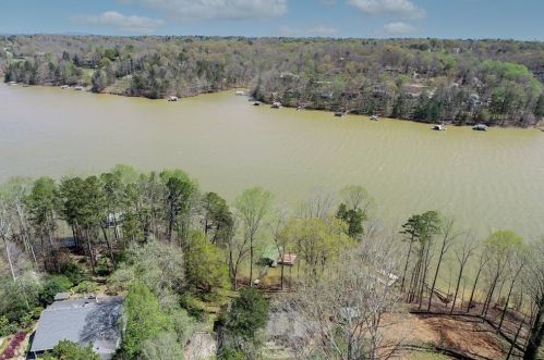 1398 Lakeshore Cir, Gainesville GA 30501-1500 exterior