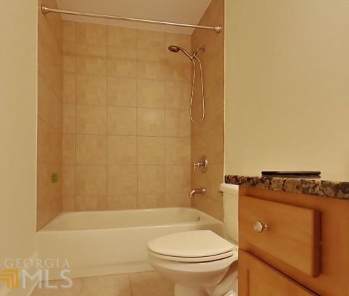 2765 Durham Dr, Atlanta GA  30319-3673 exterior