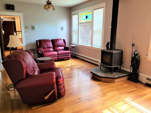 23 Sharon St, Providence RI 02908-4218 exterior