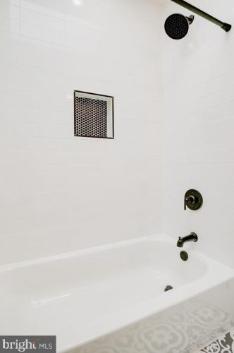 617 18th St, Washington DC 20020-6812 exterior