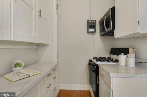 3900 Connecticut Ave, Washington DC 20008-2412 exterior