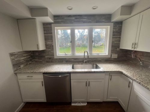 220 Michelson Rd, Rochester MI 48307-5335 exterior