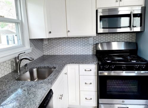 260 Pheland St, Springfield MA  01109-1320 exterior