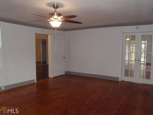 2160 La Dawn Ln, Atlanta GA  30318-1930 exterior