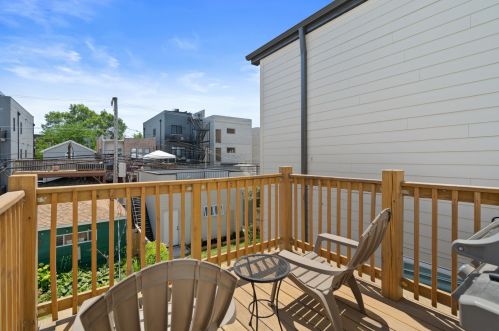 3009 Belden Ave, Chicago IL 60647-2804 exterior