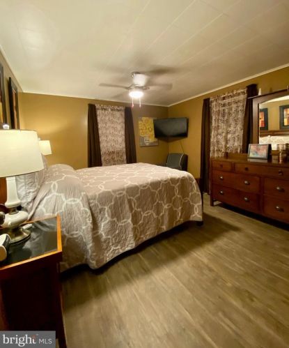 207 Filbert St, Hanover PA 17331-2343 exterior