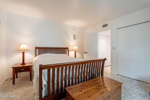 5221 1st Ave, Tucson AZ  85718-4701 exterior