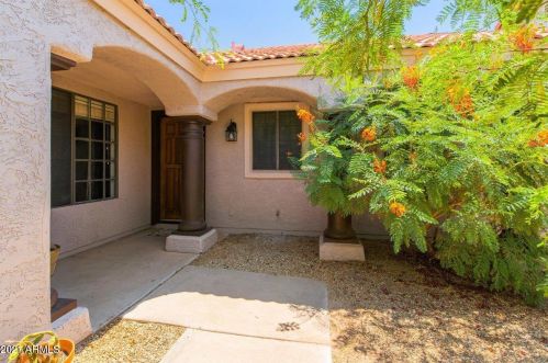 569 Danyell Dr, Chandler, AZ 85225-8209