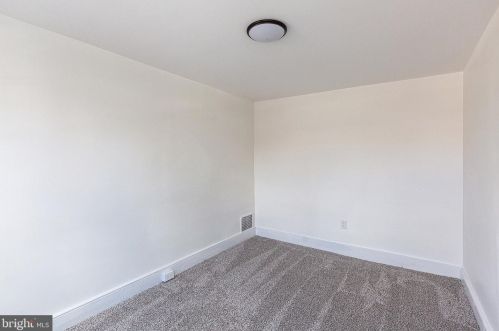 214 James St, Lancaster PA 17603-2839 exterior