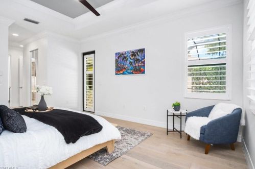 3415 Pacific Dr, Naples FL 34119-8664 exterior