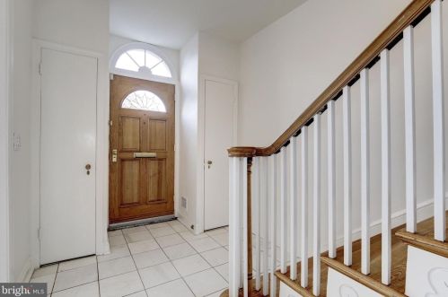 3315 Dent Pl, Washington DC  20007-2713 exterior