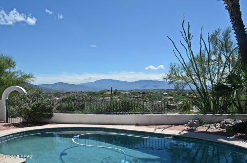 5837 Paseo Ventoso, Tucson AZ  85750-1131 exterior