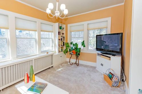 3601 Cres Vw Ave, Duluth MN 55804-1711 exterior