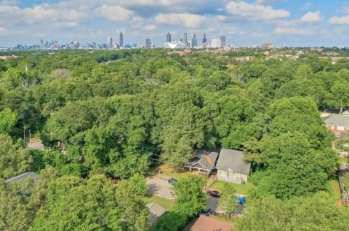 390 Holderness St, Atlanta GA 30310-1706 exterior