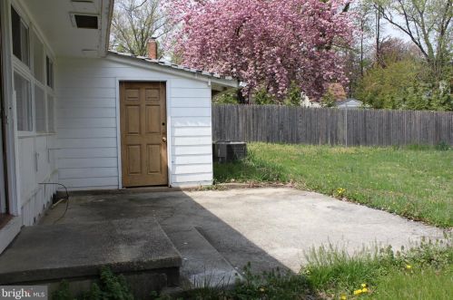 1620 Marshall Ave, Rockville MD  20851-1455 exterior