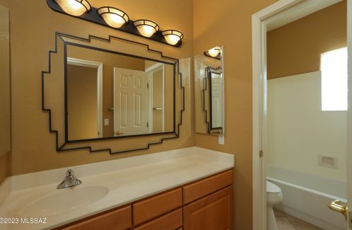 11438 Mtn Breeze Dr, Tucson AZ 85737-7247 exterior