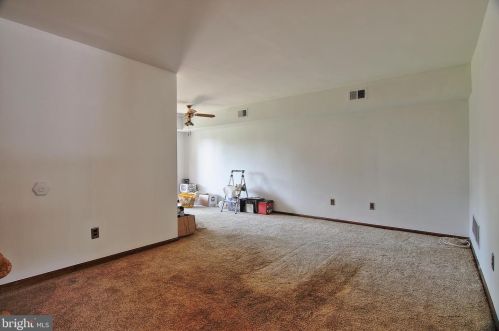 6 Orchard Ct, Limerick PA  19468-2901 exterior