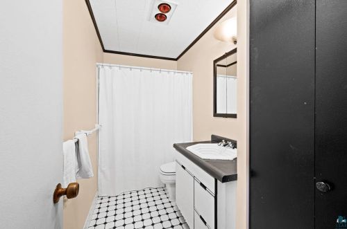 501 11 St, Duluth MN 55805-1319 exterior