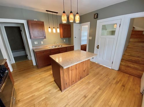 2840 15 St, Milwaukee WI 53215-3711 exterior