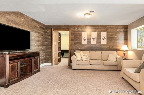 3470 Egner St, Cedar Springs MI 49319 exterior