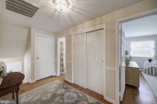 735 Hickory Ln, Berwyn PA 19312-1438 exterior