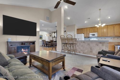 5 Barcelona Ct, Lakehurst NJ  08759-6060 exterior