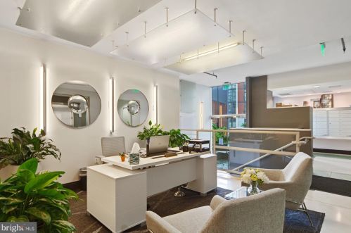 919 Florida Ave, Washington DC 20001-4001 exterior