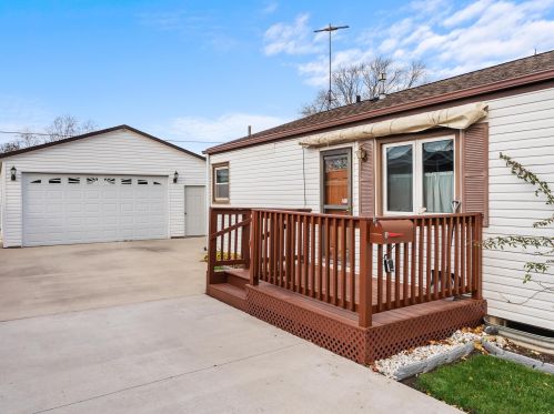 1410 31 St, Manitowoc WI 54220-5406 exterior