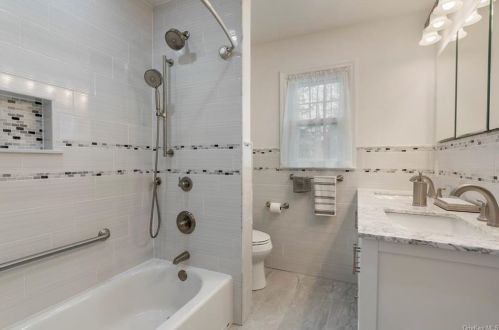 620 Columbus Ave, Mount Vernon NY 10550-4730 exterior