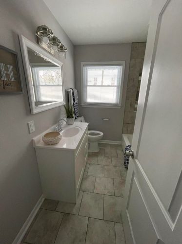 6667 80, Milwaukee WI 53223-5564 exterior