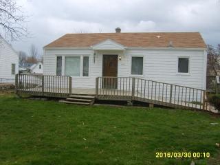 4121 37th St, Omaha NE  68107-1206 exterior