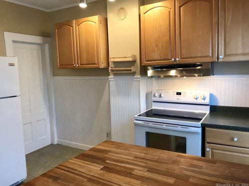 84 Whittlesey Ave, Wallingford CT  06492-3653 exterior